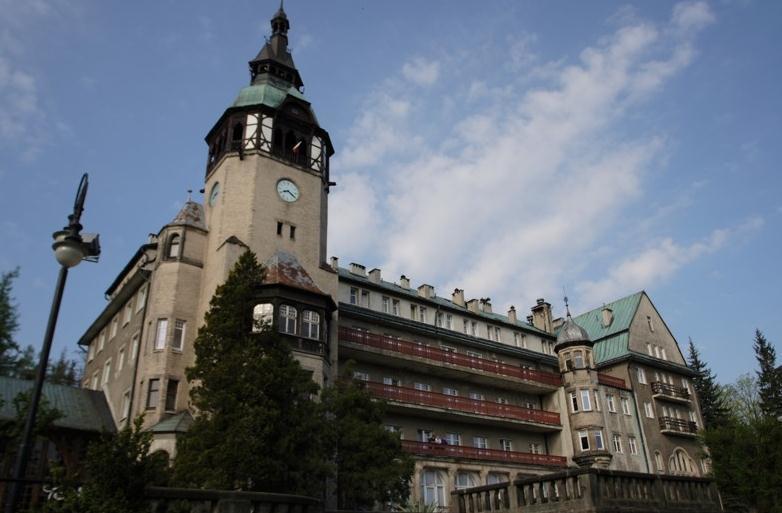 ホテルDom Zdrojowy Świeradów-Zdrój エクステリア 写真